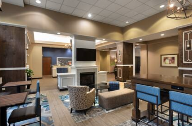 Hampton Inn Belmont 1